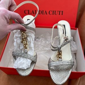 NIB Claudia Ciuti snakeskin heel size 8
